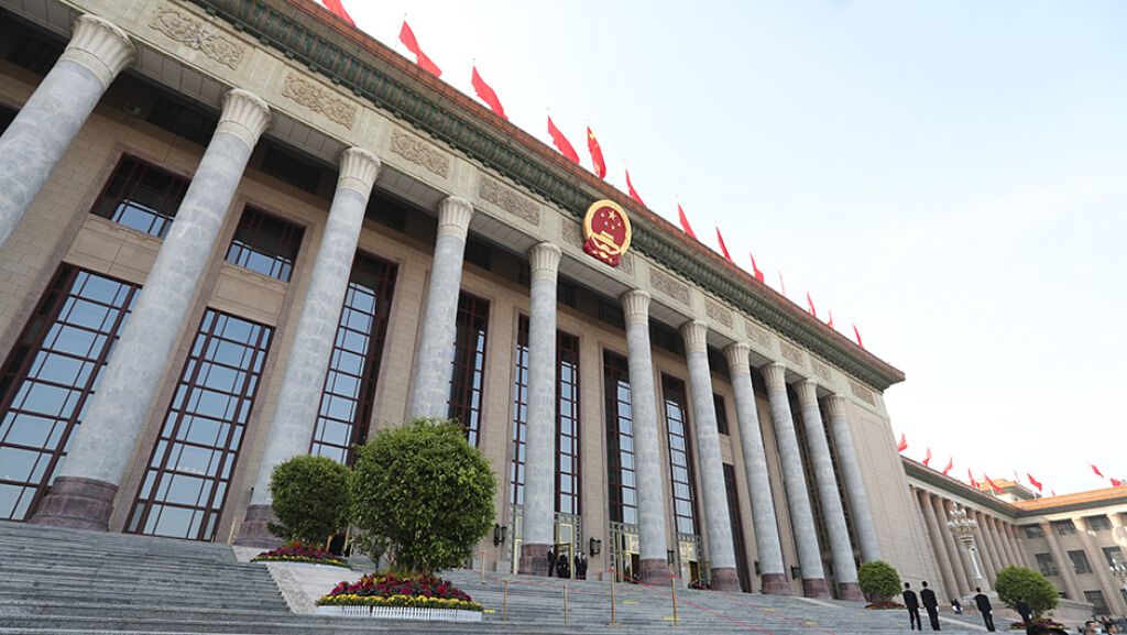 科技产业深度融合，推动科技成果从书架走向货架